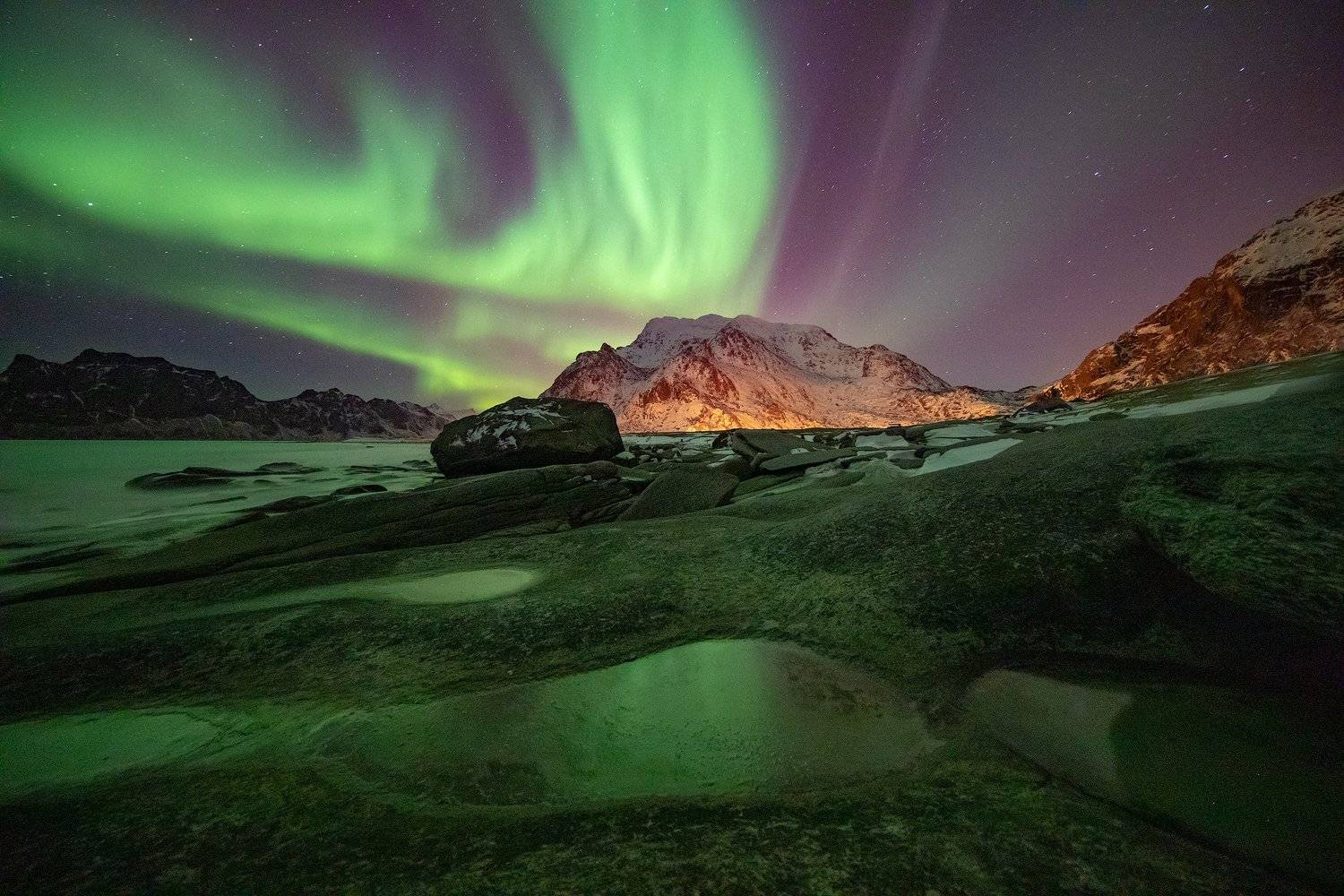 На Севером. Автор: Тодор Божков , Тодор Божков