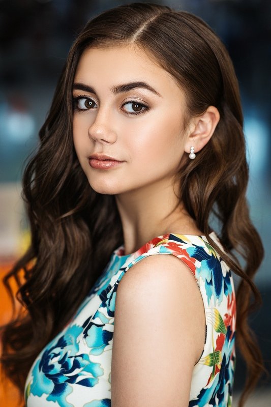 портрет Юляphoto preview