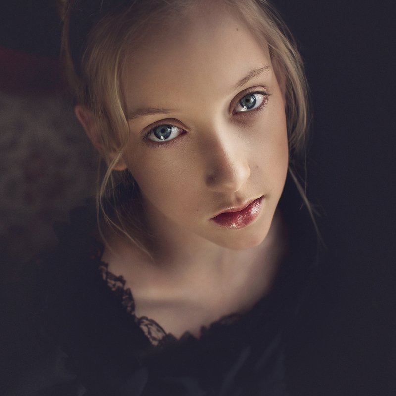 girl, portrait, child, natural light photo preview