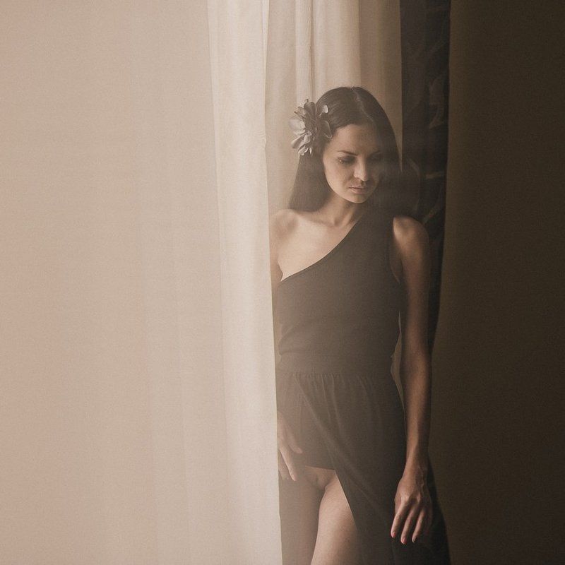 девушки, ню, интерьер, комната, свет, портрет About girlsphoto preview