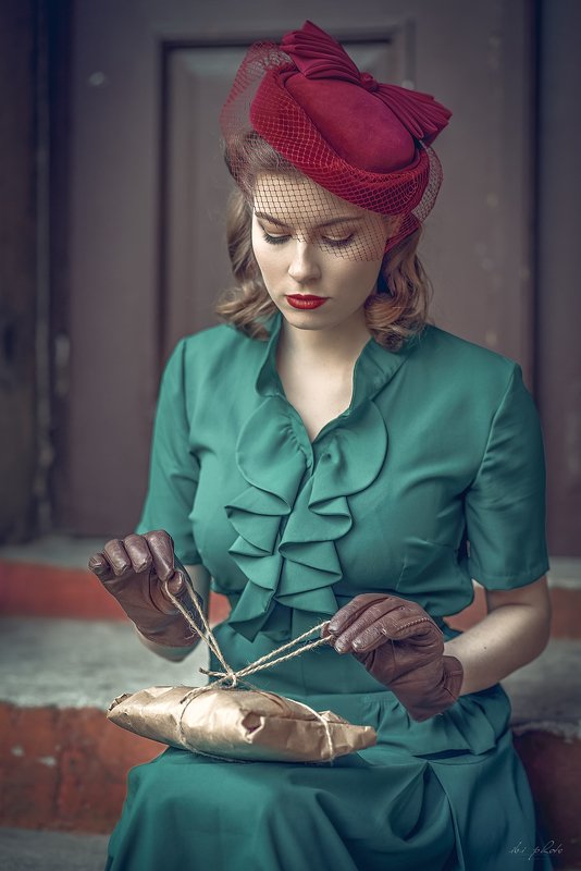 woman portrait retro vintage 1940\'sphoto preview