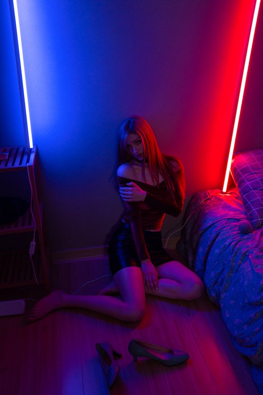 beauty,led,art,woman,girl,dark,lighting,sony,a9,neon,red,blue neon conceptphoto preview