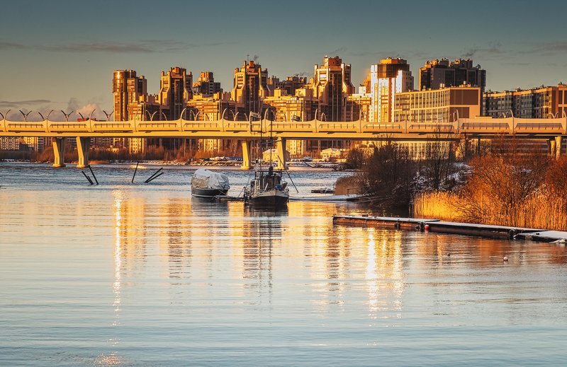 город, река, закат, кораблик, лодка, закат, солнце Город золотойphoto preview