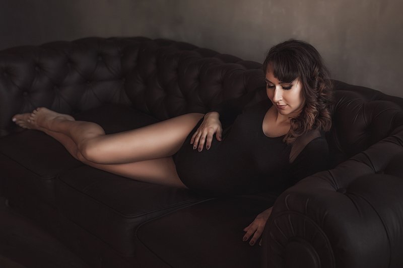 girl, pregnancy, pending, 9 months, birth Беременностьphoto preview