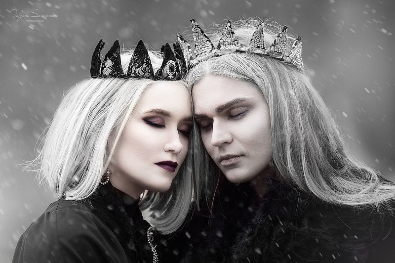 Черное королевство, короли, блонины, красивые модели, черное, белое, сказочная фотосессия, волшебство  Темное королевствоphoto preview