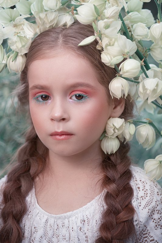 Девочка арт портрет юкка Ангелина и Юкка photo preview