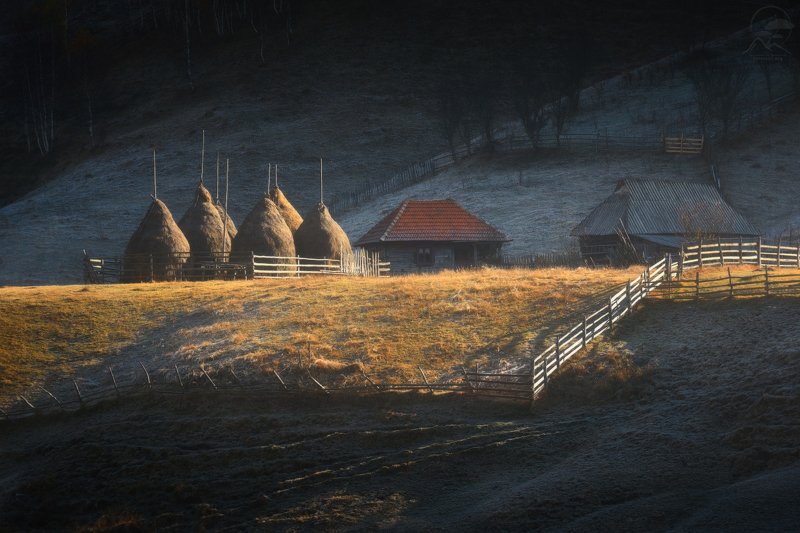румыния, дом, стожки Румынские домикиphoto preview