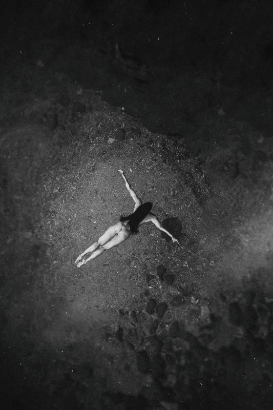 naked, nude, fineart, girl, female, model, bw, summer, sea, body, ass, butt, body, pretty, underwater Cross...photo preview