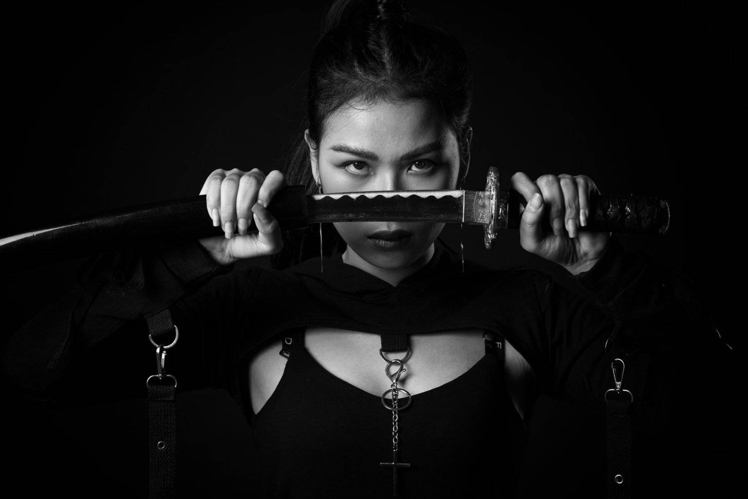 Sword. Автор: Nguyen Dinh , Nguyen Dinh