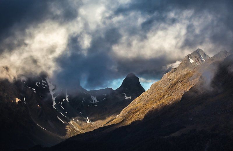 чёрная Элайзаphoto preview