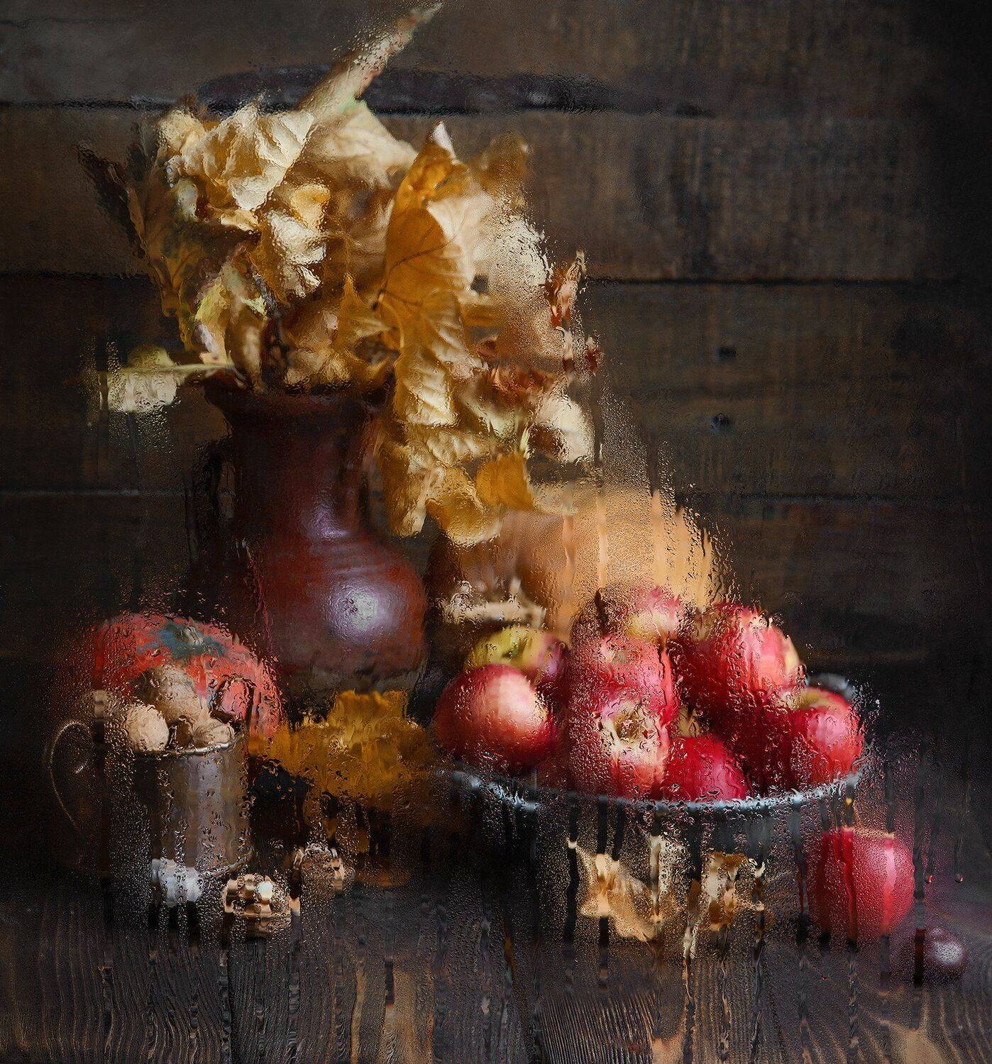 Дождливый день. Автор: fashionfoodfoto дождь, осень, яблоки, fashionfoodfoto