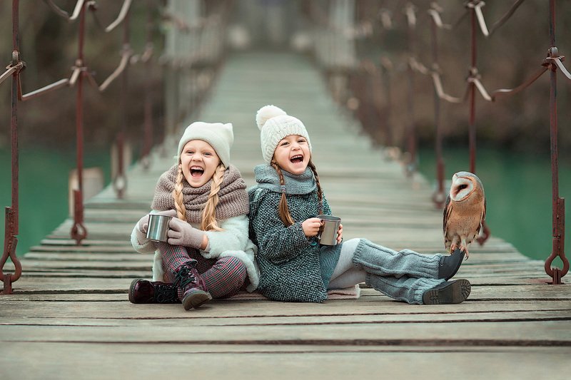 фотограф, зеркальный фотоаппарат canon mark iii, фотопрогулка, зима, детская фотосессия, детский фотограф, девочки, подружки, счастье, радость, дети на фото, сова, красота, восторг Поружкиphoto preview