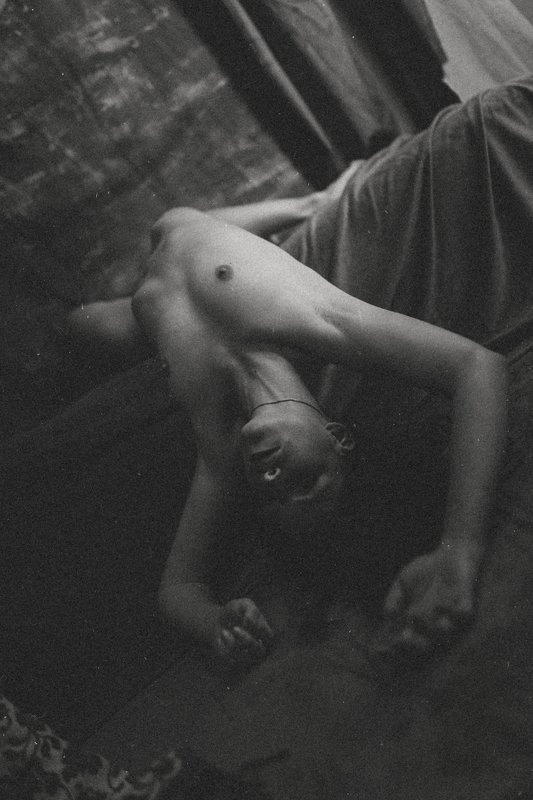 naked nude sensual erotic sexy fineart grain retro vintage room pretty girl female femme body firm people portait Dead...photo preview