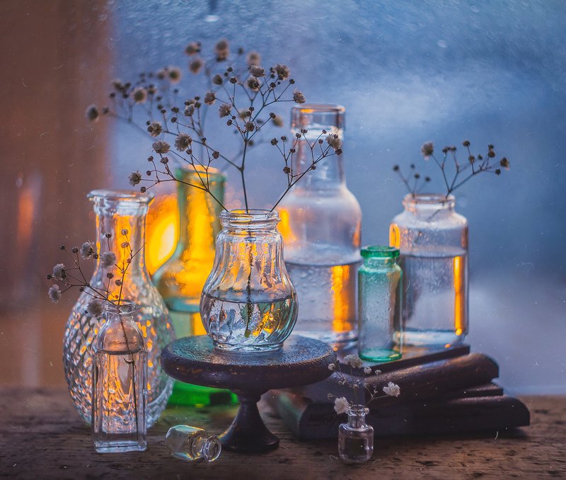 цветы, натюрморт, боке, прозрачный, брызги, вода, закат, солнце, бутылки, банки, стекло, красивый, зима, still life Стекольныйphoto preview