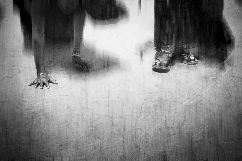 #foot #monochrome #black&white #creative #creative_street #hand_foot Foot Storyphoto preview