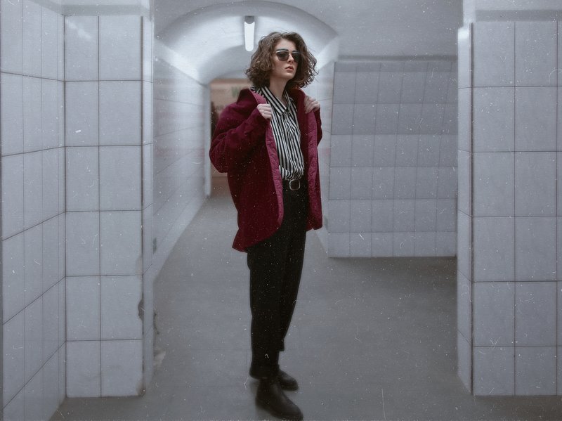 Стиль, мода, метро, люди, портрет, транспорт, вагон, девушка, спб photo preview