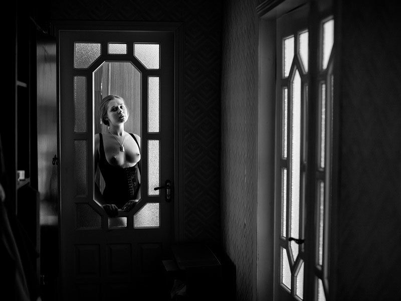 Девушка и кошкаphoto preview