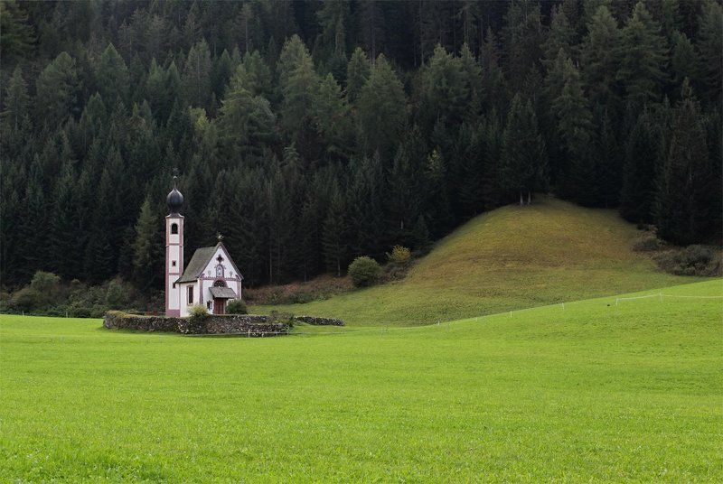 италия, лес, часовня ===photo preview