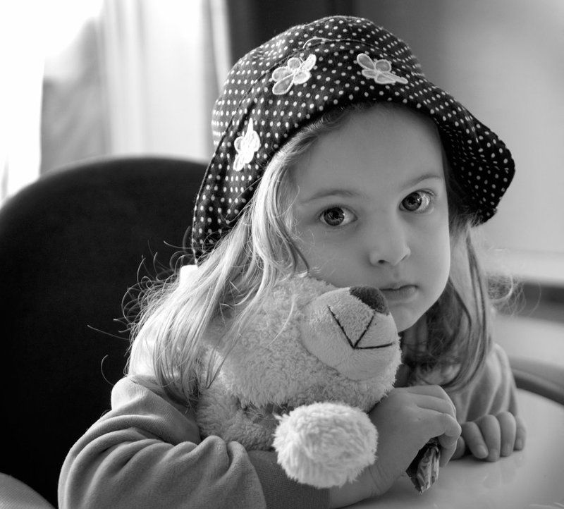 Аня с мишкой.photo preview