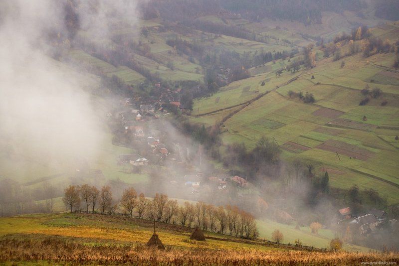 карпаты, непогода, горы, склоны, облака, туман День будет хмурымphoto preview