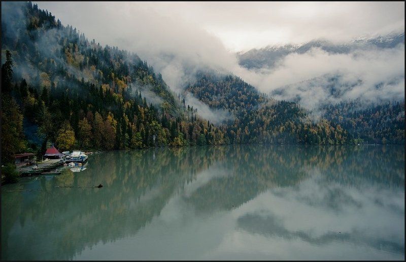 Озеро Рица.. Осеньphoto preview