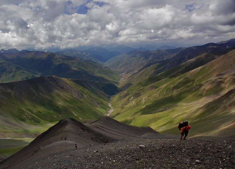 Подъём на перевалphoto preview