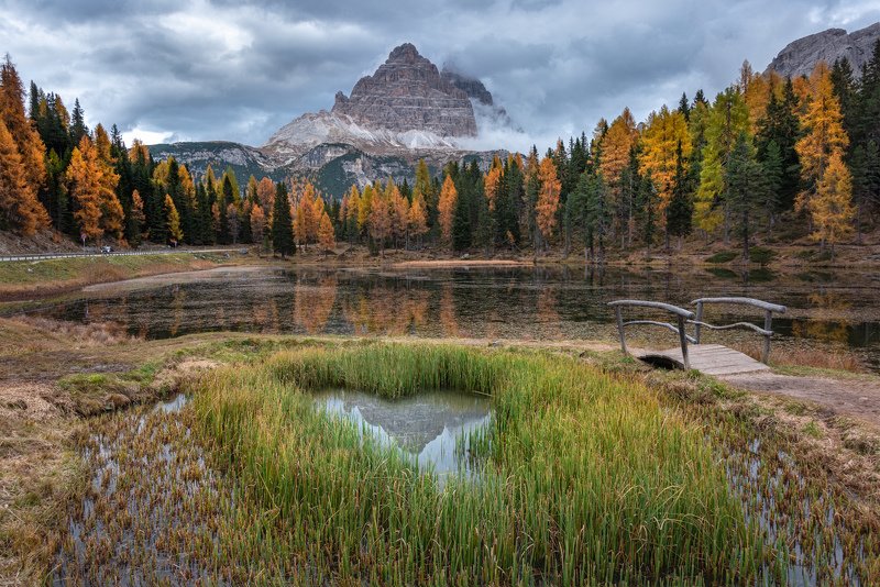 Italy, Lago di Antorno, Mountains, Landscape, Autumn Lago di Antornophoto preview