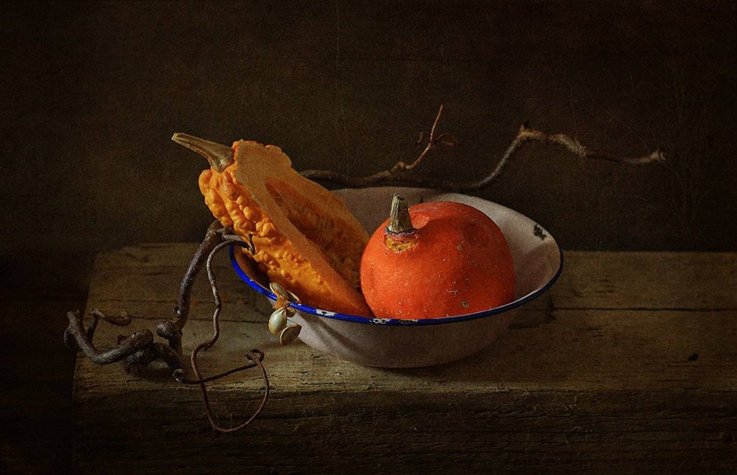 Одна и половинка... Автор: Рита Гончаренко натюрморт, Рита Гончаренко