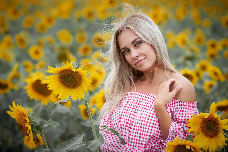 Таняphoto preview