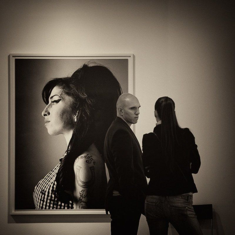 на выставке фото превью