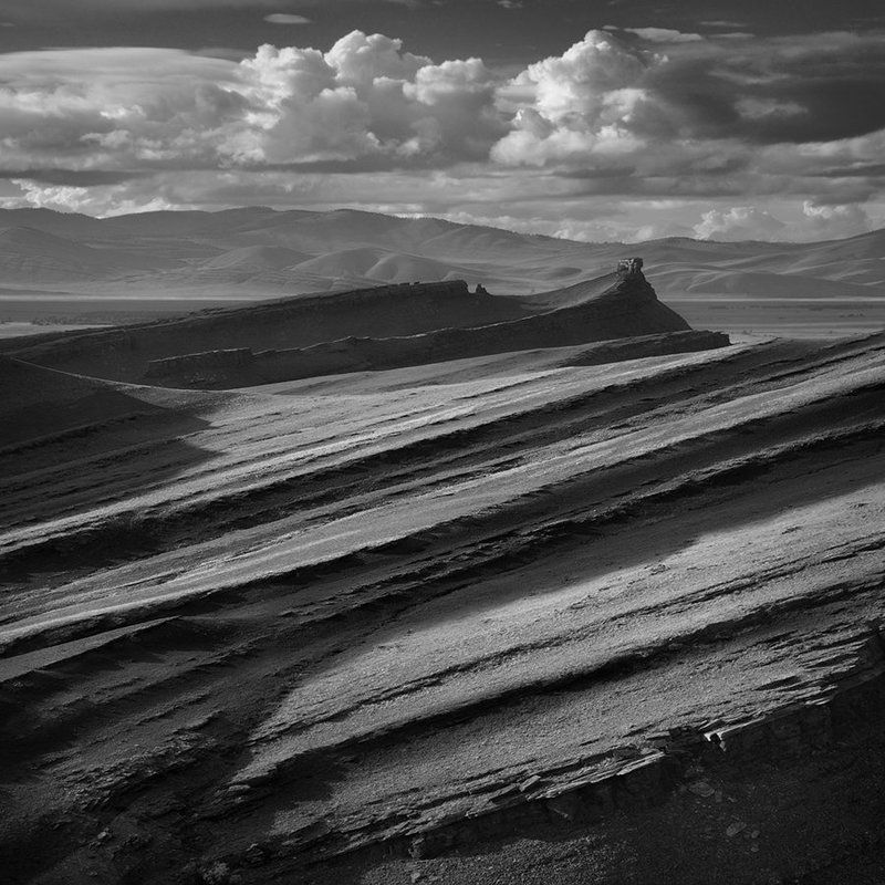 белый, горы, камни, кватрат, пейзаж, полосы, природа, светографика, сибирь, сундуки, тень, хакасия, чб, черный Хакасияphoto preview