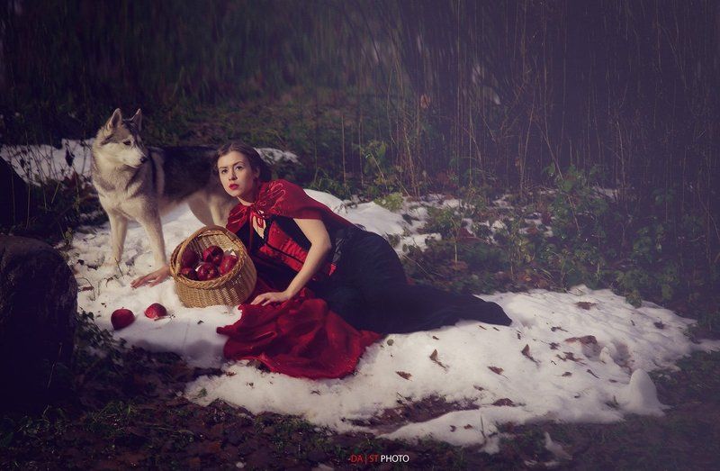 Red Ridding Hoodphoto preview