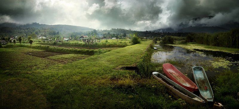 Три одинокие лодкиphoto preview