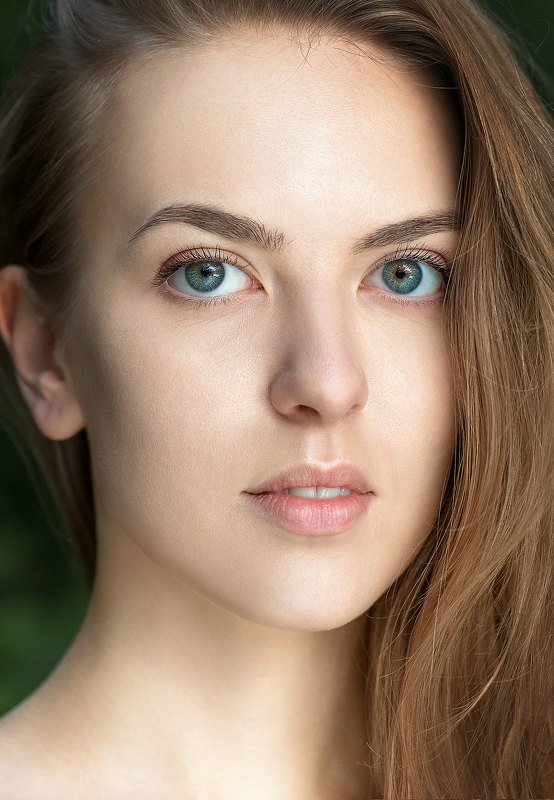 портрет Еленаphoto preview