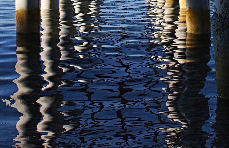 sea,reflections,view,image,art, BREAKING on!photo preview