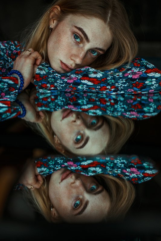 portrait, портрет, girl, portraiture, indoor, февраль, ламповый, retouch, ретушь, цвет, cinematic,цветок, свитер, акварель, fineart, beauty, blue, colourfull Yevgeniaphoto preview