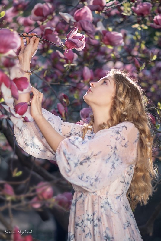 Женский портретphoto preview