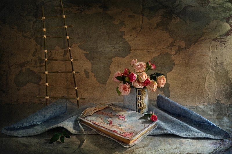 Натюрморт дневник букет розы карта история Дневник странствийphoto preview