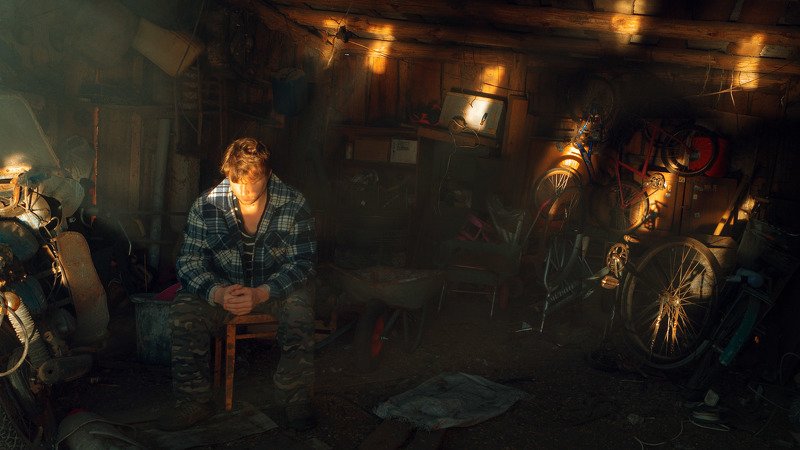 свет, мужчина, деревня, красиво,цвет, дом, зеркал,лучи,солнце Зеркалаphoto preview