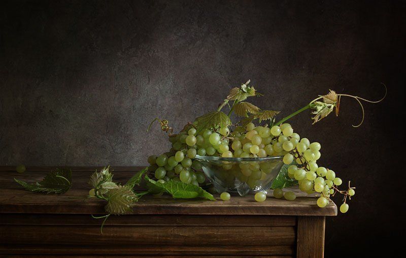натюрморт, виноград, гроздь, стол ***photo preview