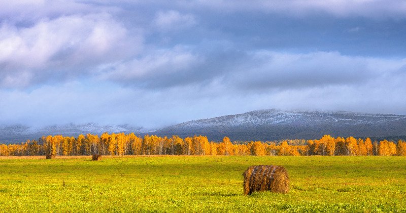 Урал, Большой Кукшик, поля, сено, осень, снег, притесы, Ай, Челябинская область Осень на Уралеphoto preview