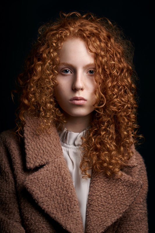portrait, girl, lowkey, black, beautiful, pretty, eyes, lips, redhead, freckles, ginger, рыжая, портрет, девушка Варяphoto preview