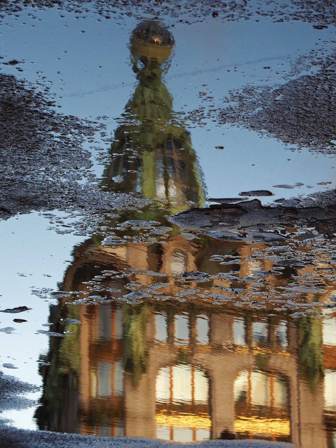 Красивое - под ногами . Автор: Конев Сергей город, отражения, Санкт-Петербург, архитектура , Конев Сергей