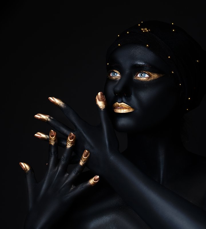 portrait, female, model, fashion, staged Convertphoto preview