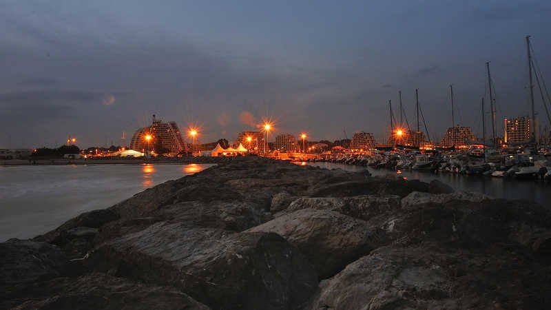 Night bay photo preview