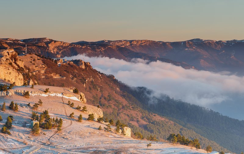 крым, рассвет, зима, облака, горы, ай-петри. Рассвет на плато Ай-Петри. Крым.photo preview