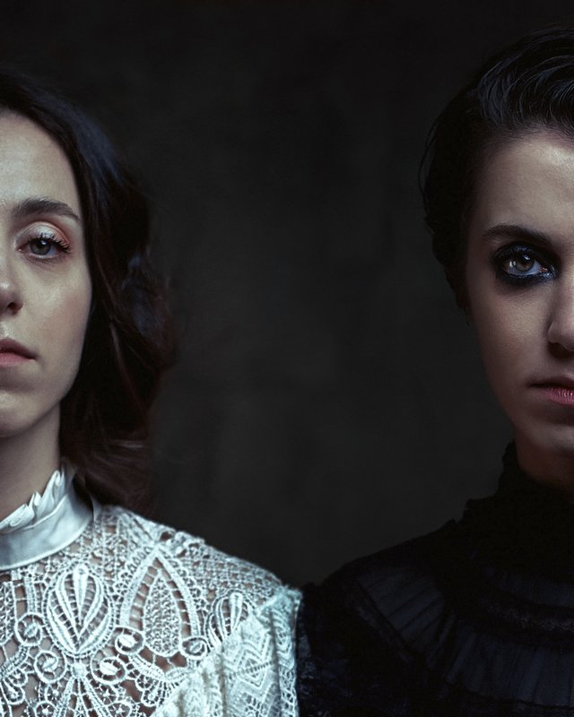 Sistersphoto preview