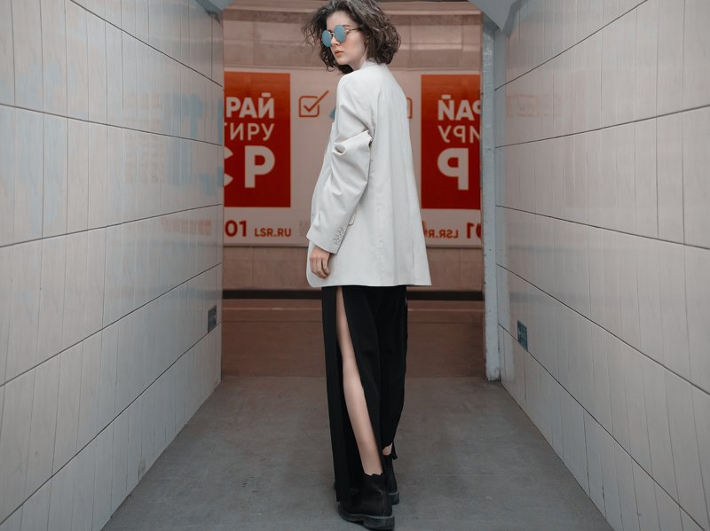 Стиль, мода, метро, люди, портрет, транспорт, вагон, девушка, спб photo preview