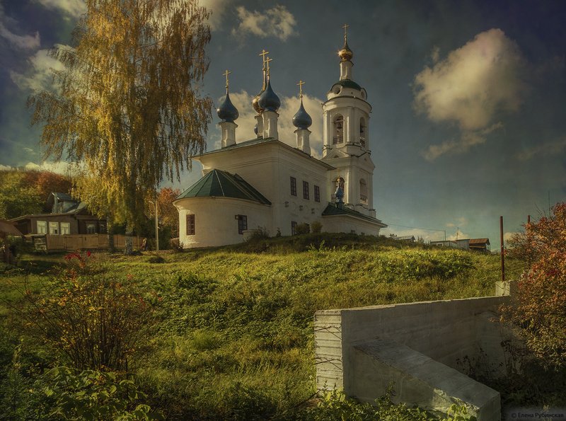 плёс,город,архитектура,осень,церковь Осень в Плёсеphoto preview