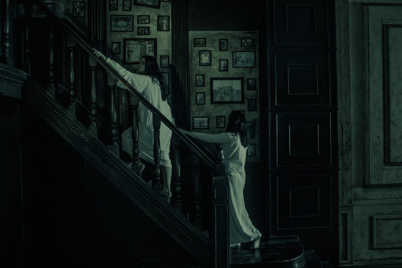 сестры, студийное фото, тематическая фотосессия, хоррор, ужасы Сестрыphoto preview